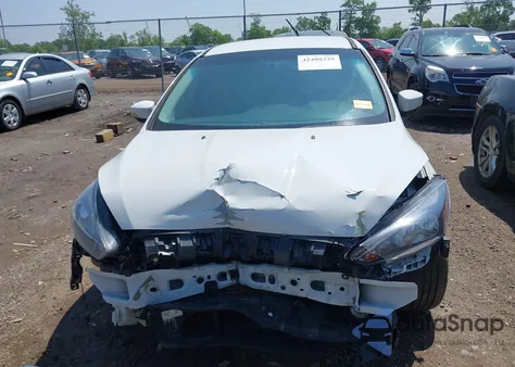 2016 Ford Focus Se из США, поврежденный, VIN 1FADP3F27GL385739